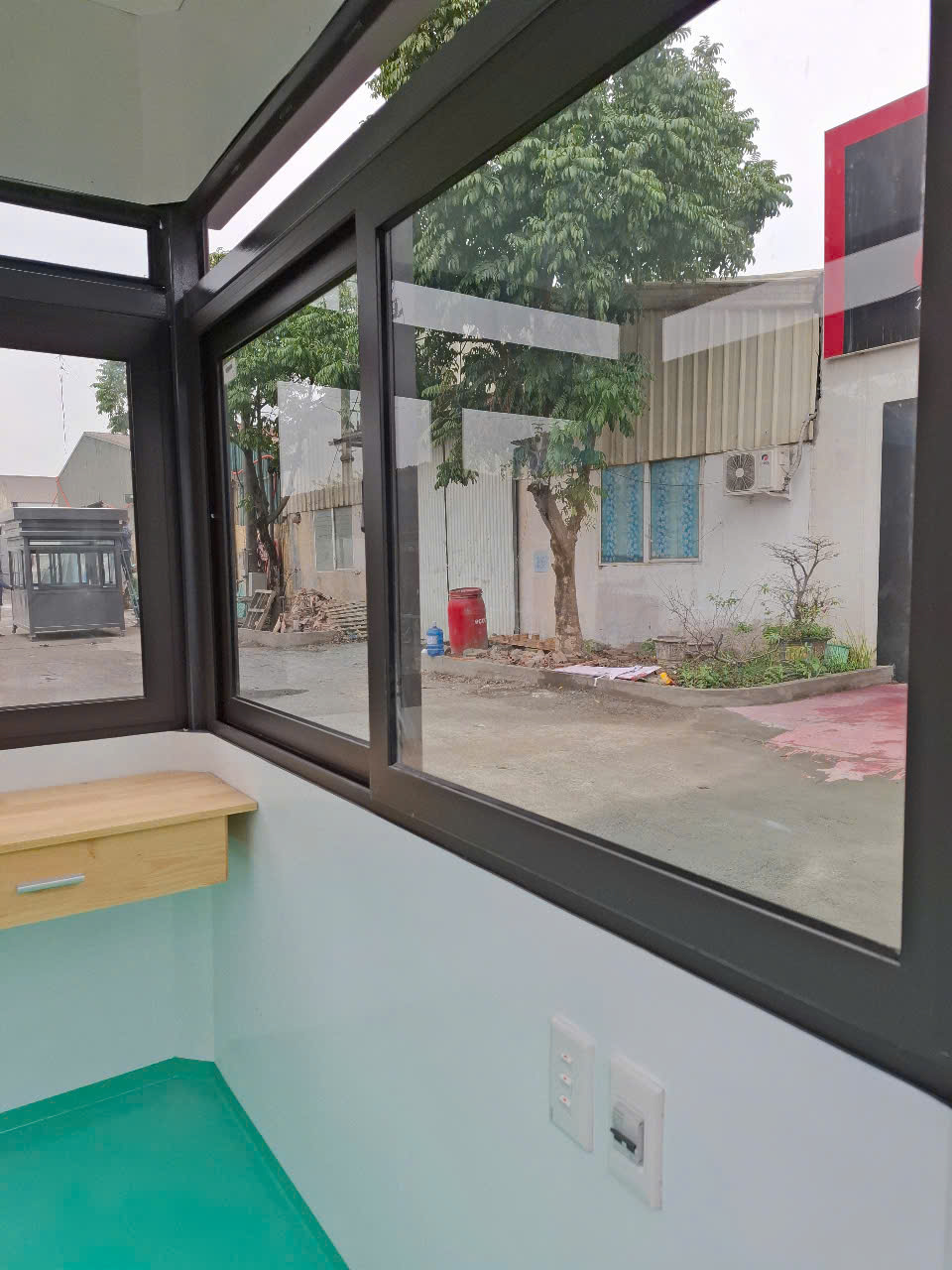 Tấp ốp nội thất đúc liền sàn